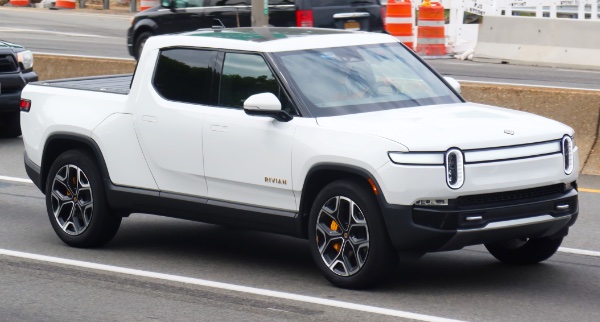 Ultimate Guide to Choosing the Perfect Van for Full-Time Living - Rivian Electric Truck