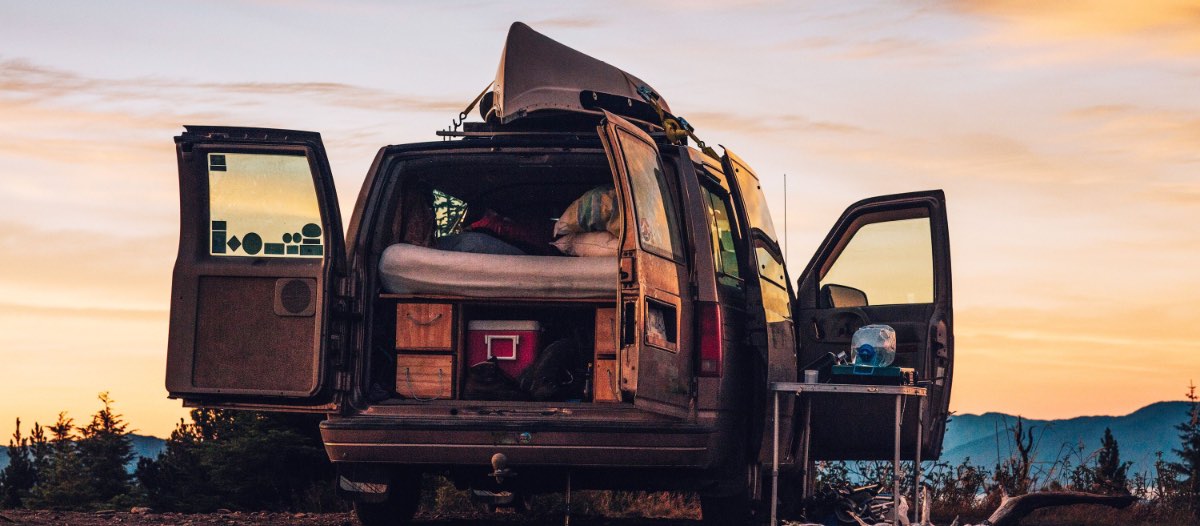 Living in a Van Pros and Cons: The Unfiltered Reality of Vanlife